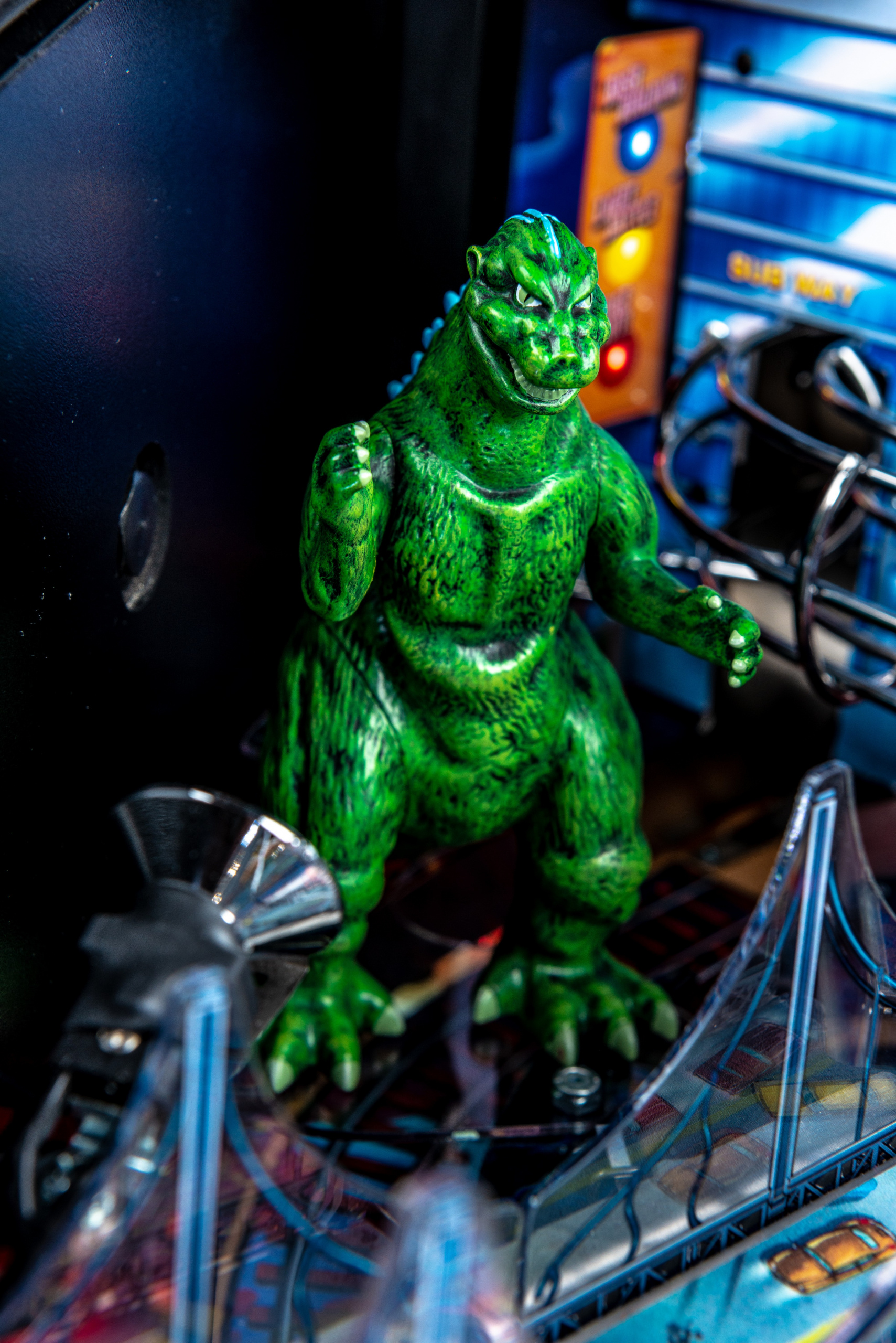 9304